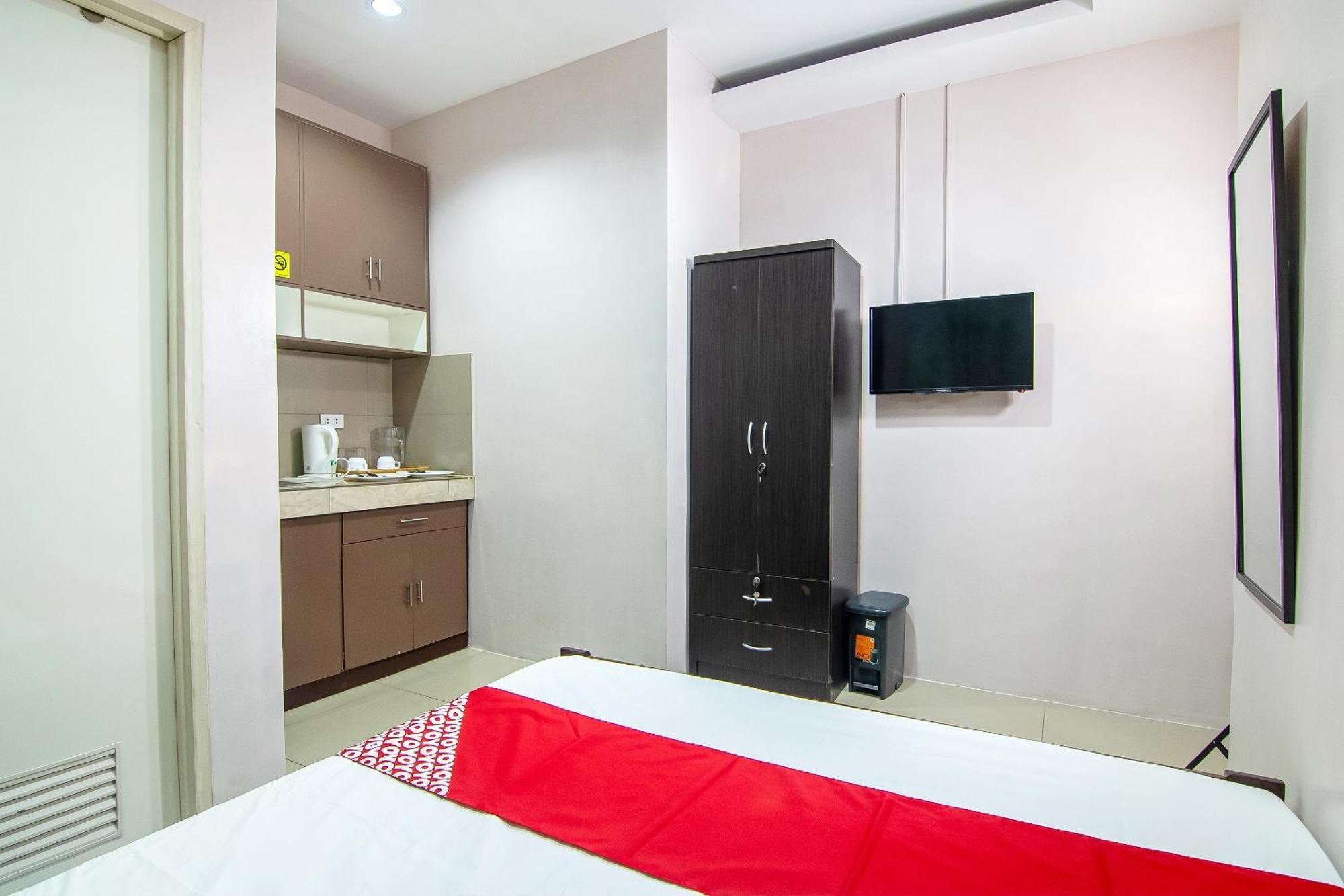 Oyo 766 Ichehan Apartments Manila Exterior foto